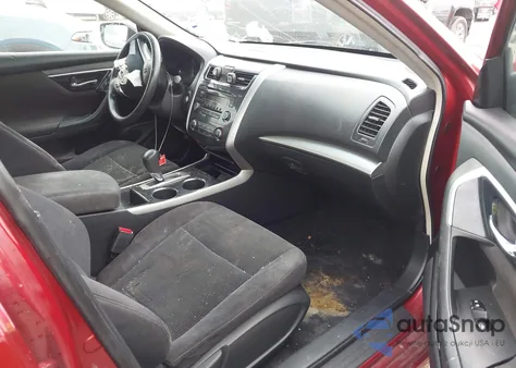 2013 Nissan Altima 2.5 S z USA, uszkodzony, nr VIN 1N4AL3AP1DC114303